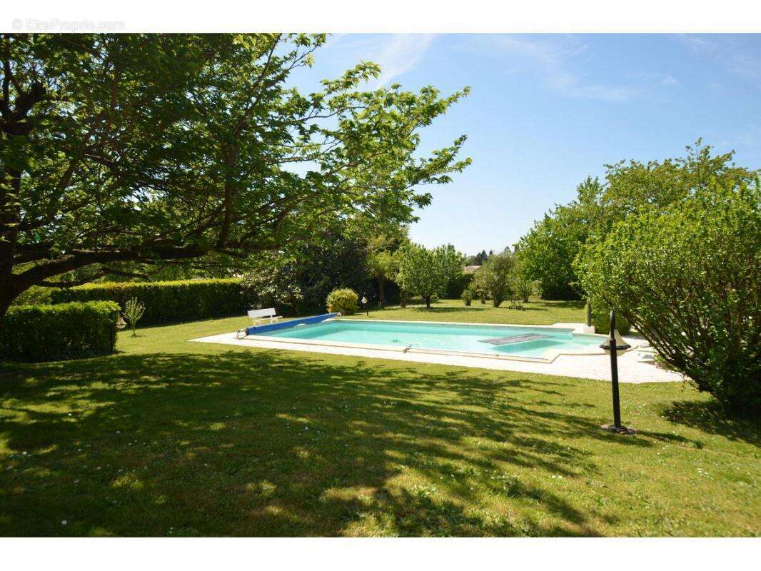 Maison à MONTPON-MENESTEROL