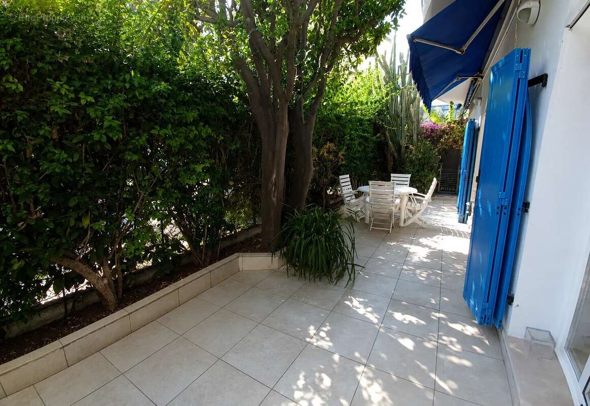 Appartement de caractère en rez-de-jardin - photo 3