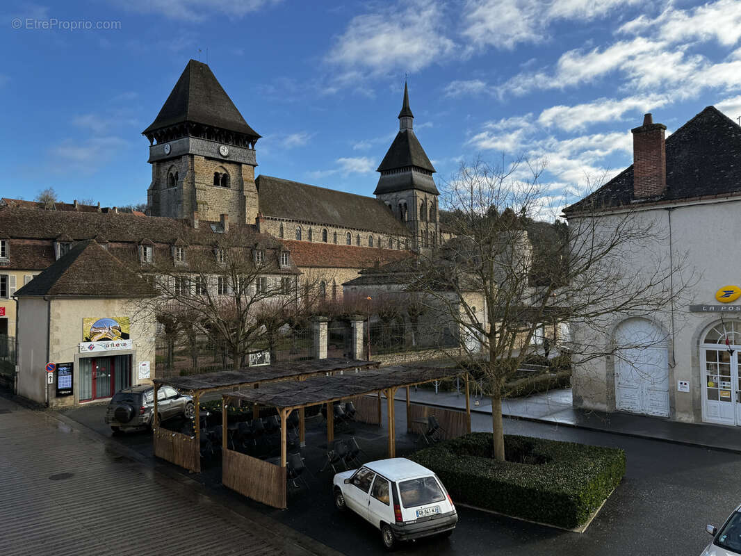 Appartement à CHAMBON-SUR-VOUEIZE