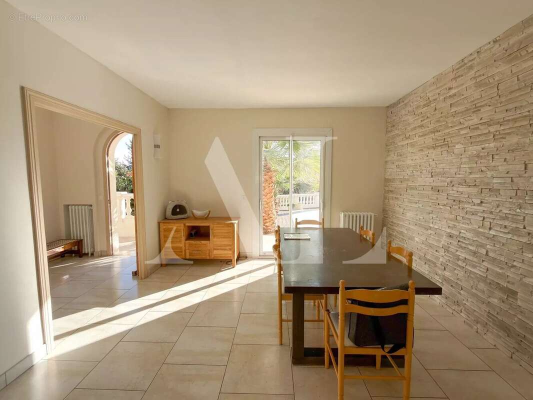 Maison à VALLAURIS
