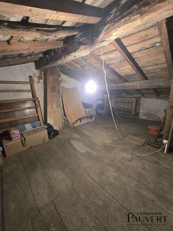 Maison de 3 chambres avec 2700 m2 de terrain - photo 11