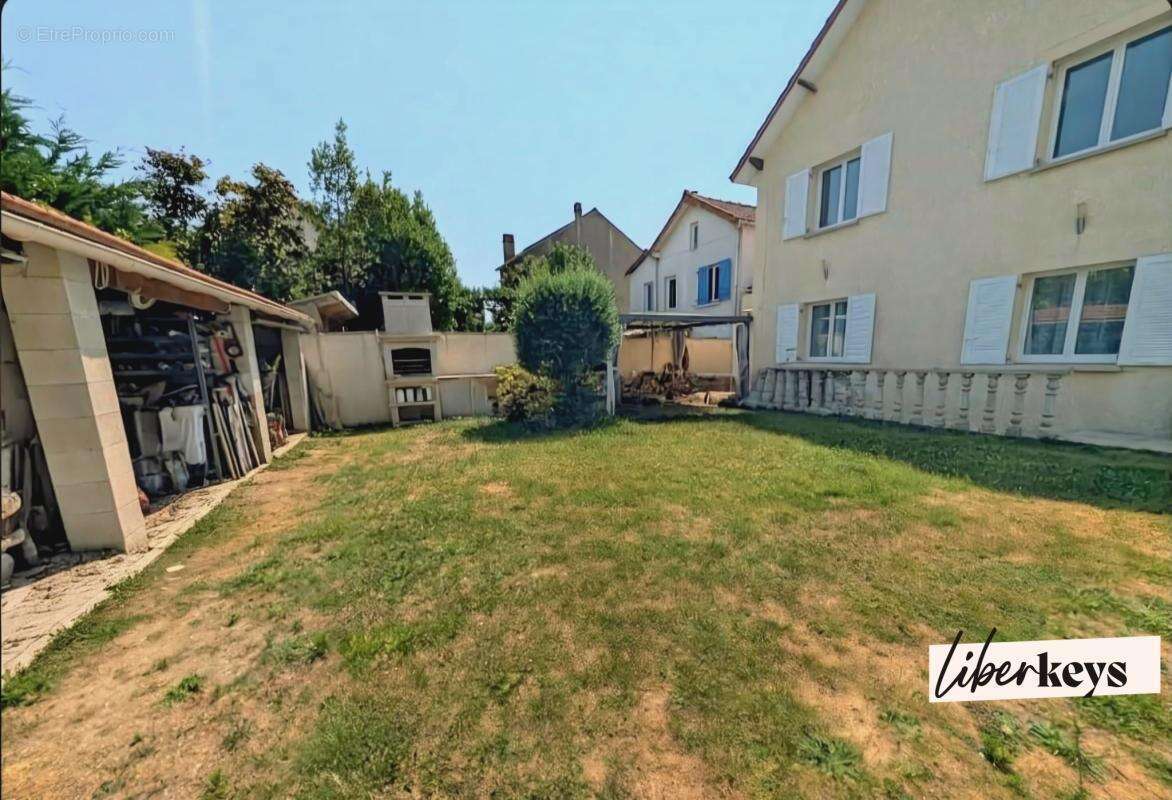 Maison familiale mêlant volumes, élégance et prestations de qualité à Herblay - photo 18