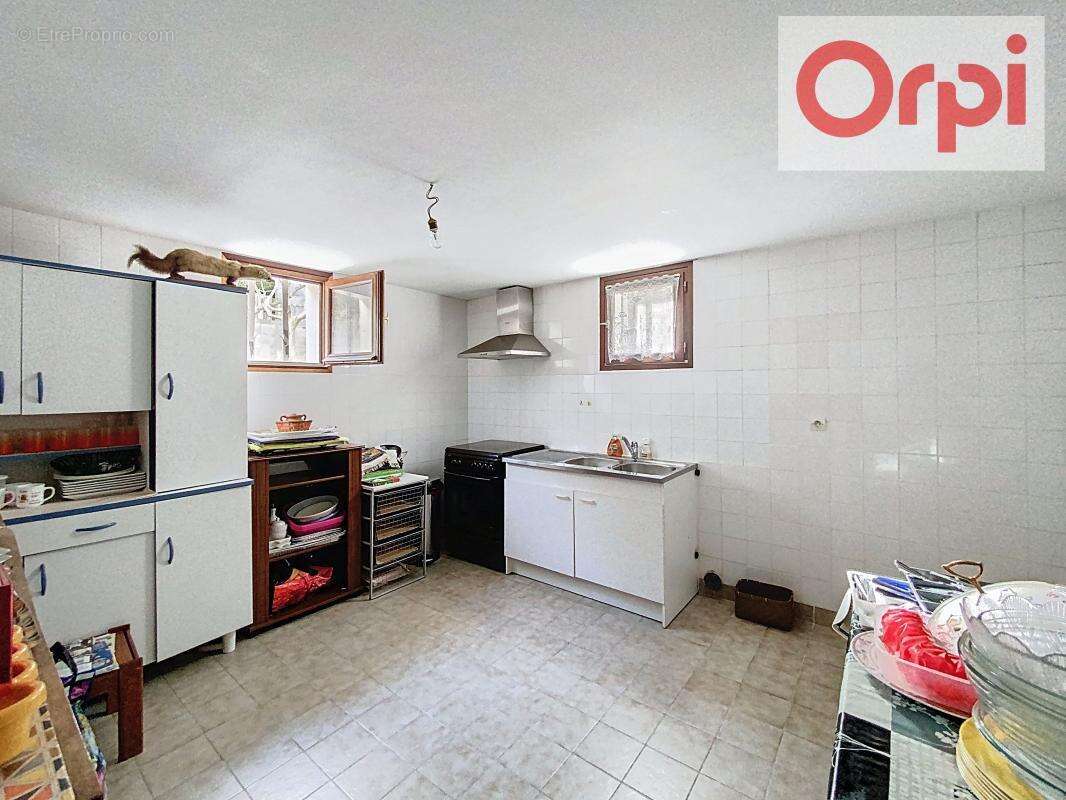 Maison à LES CLAYES-SOUS-BOIS