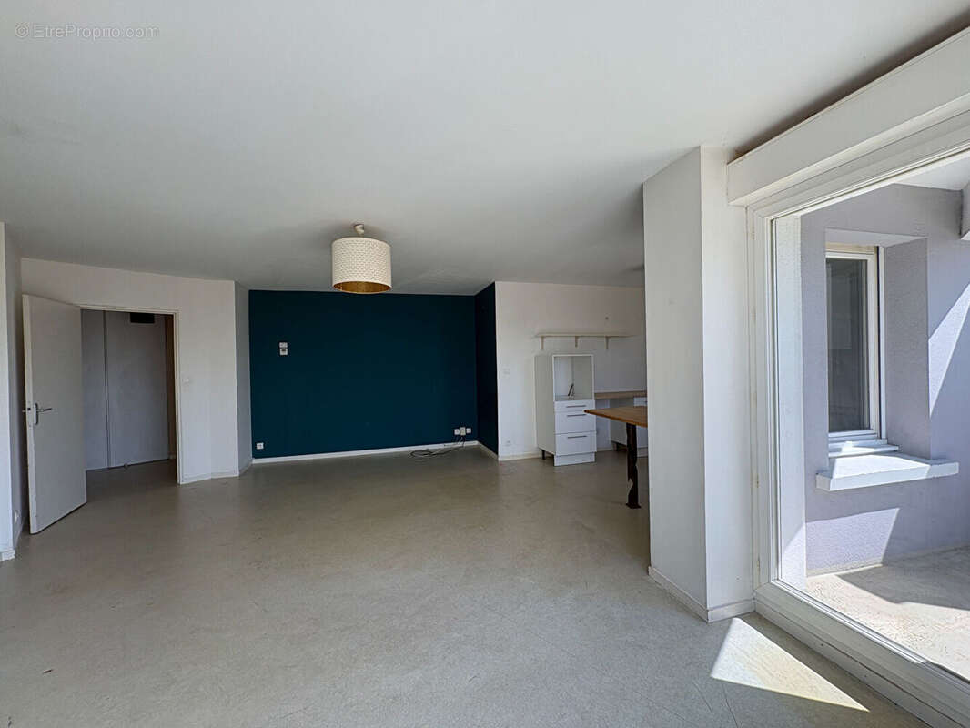 Appartement  4 pièces 74.90 m2 + Garage. - photo 6