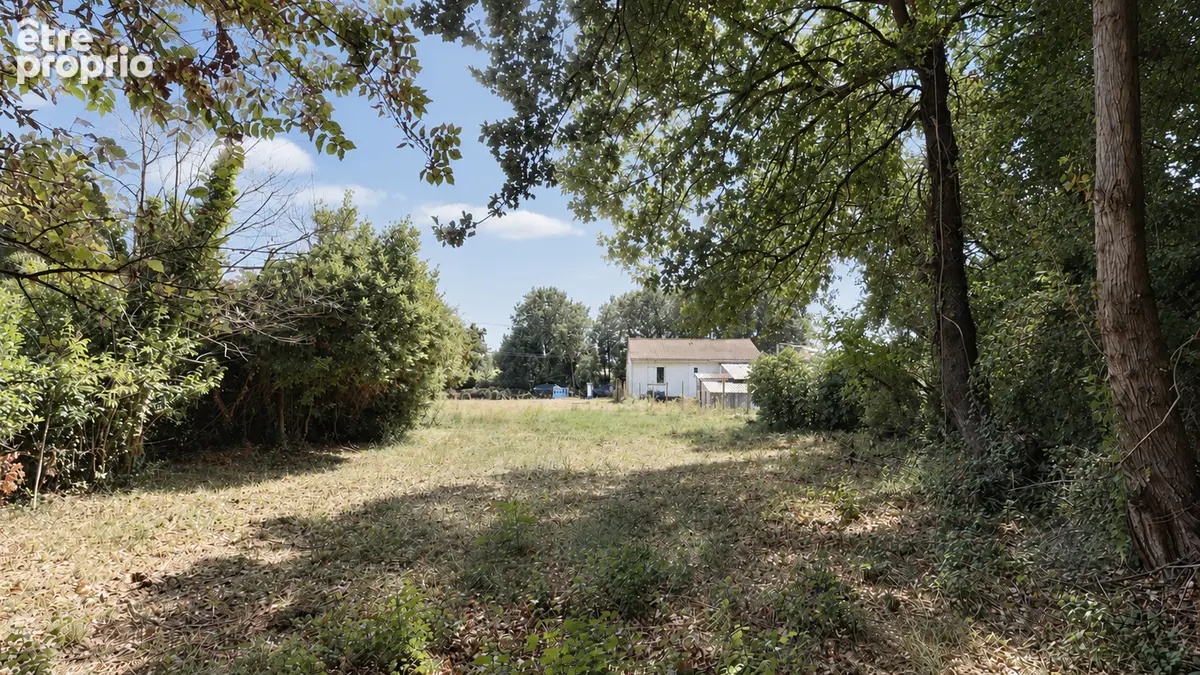 A vendre, Terrain constructible de plus de 1000 m² - photo 6