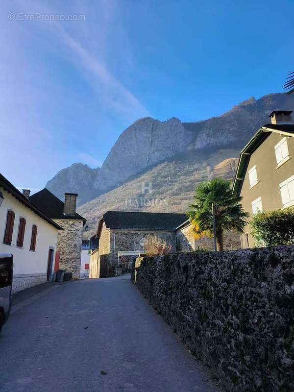 Maison à LEES-ATHAS