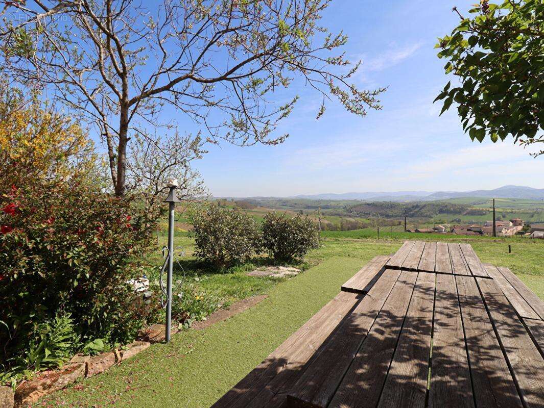 Maison à SAINT-VERAND