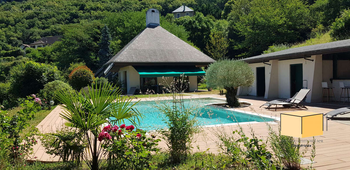 Maison 304 m² à Chanaz  - photo 4