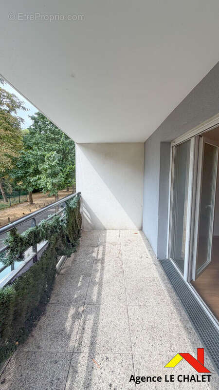 Appartement 3 pièces de 61,52 m² avec balcon vue parc et parking - Choisy-le-Roi - photo 3