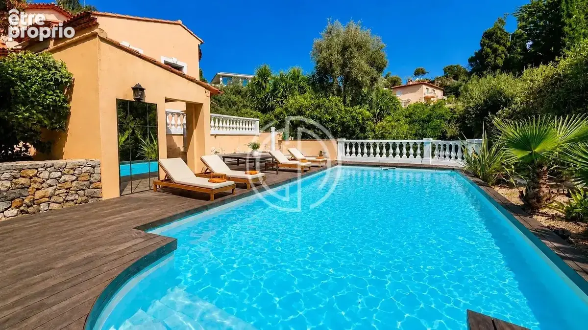 Villa - proche centre ville - photo 9