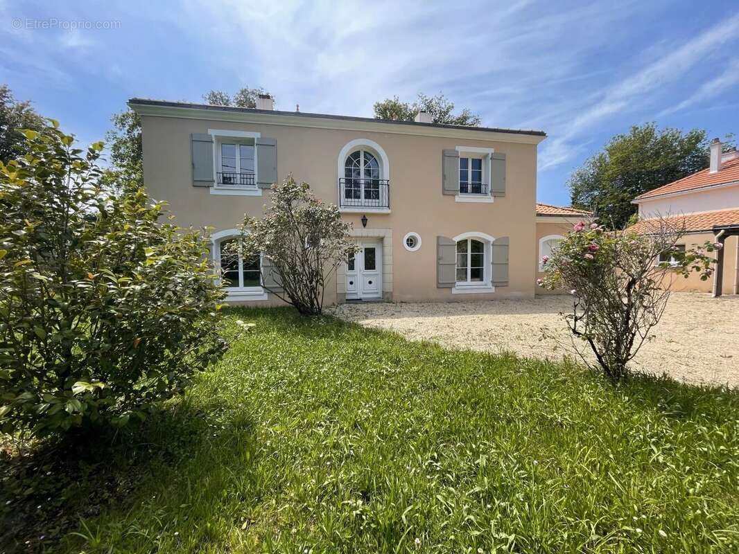 Maison à BASSE-GOULAINE