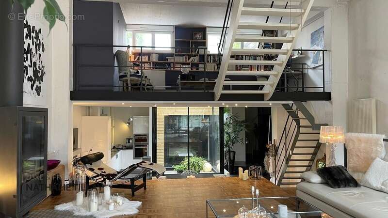 Orleans hyper centre, appartement loft à vendre, avec patio, terrasse  de 150 M²? salle de sport, garage - photo 9