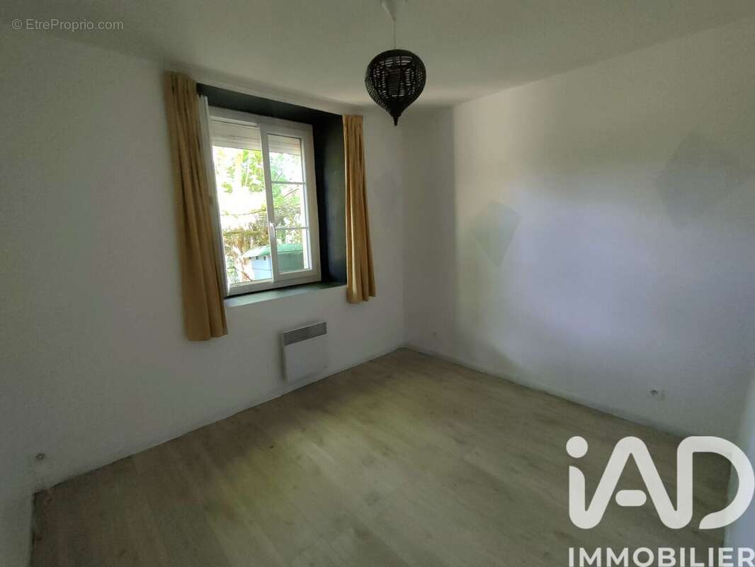 Maison 183 m² à Tresson  - photo 3