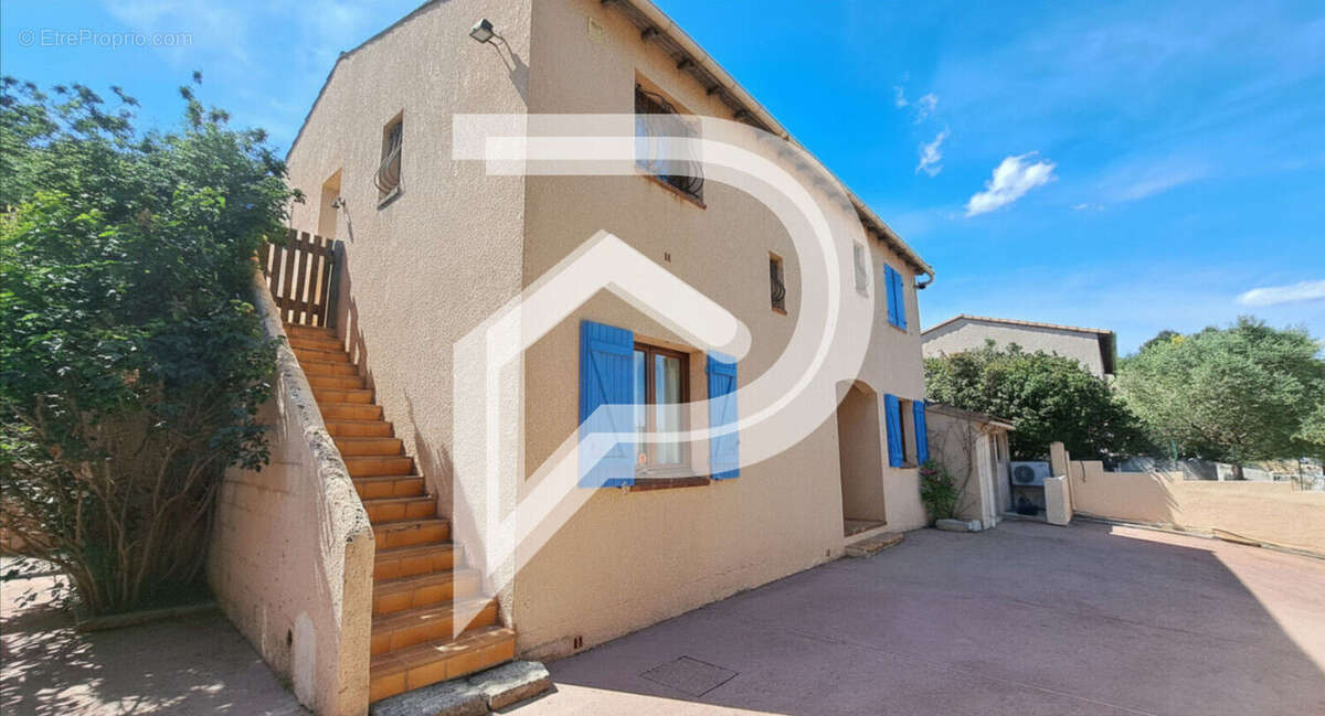 Maison à SAINT-GILLES