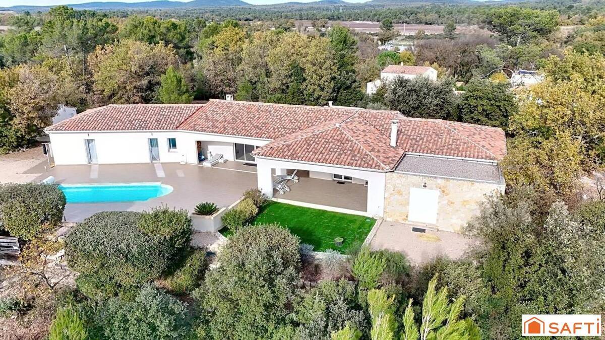 Photo 1 - Maison à SAINT-MAXIMIN-LA-SAINTE-BAUME