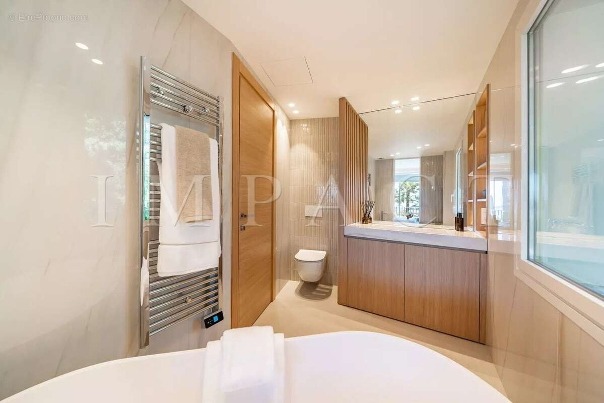 Cannes Oxford Appartement 4 pièces rénové vue Mer à Vendre - photo 11