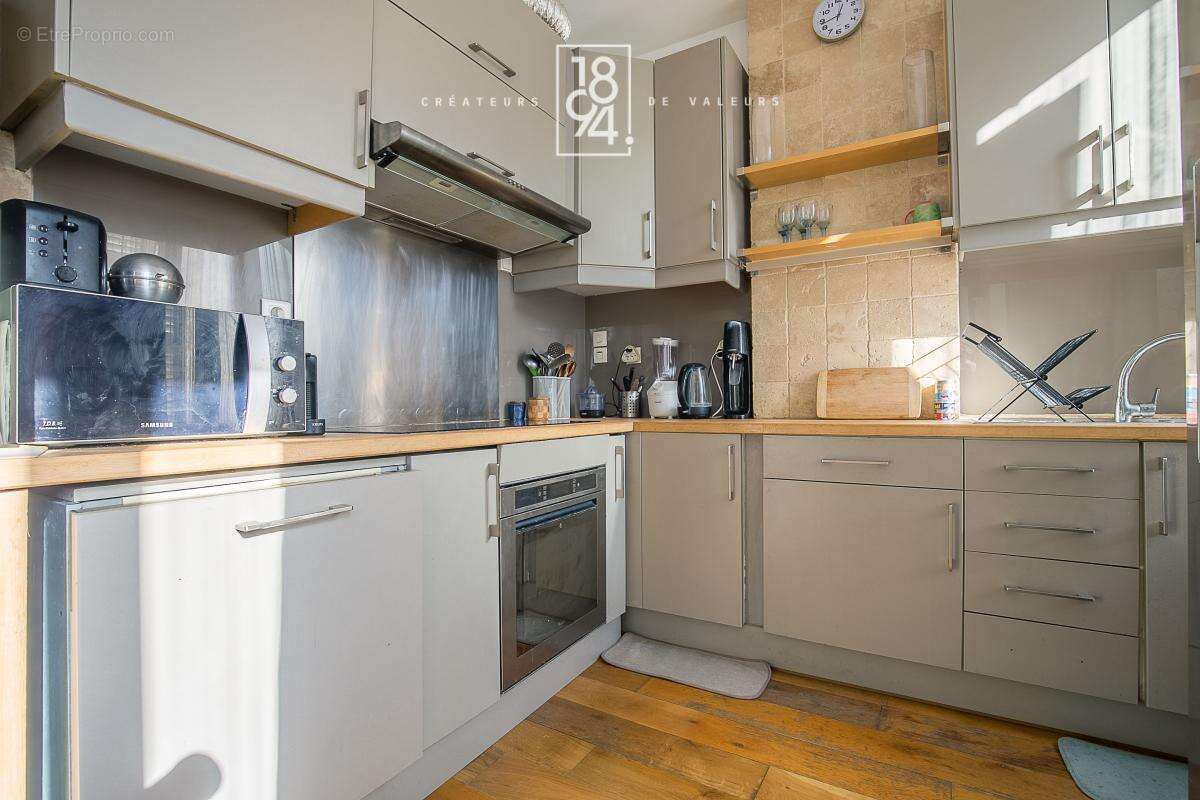 Appartement à MARSEILLE-6E
