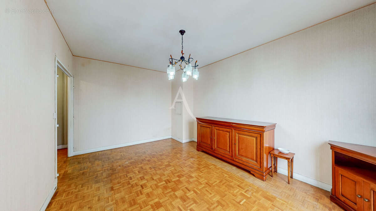 Appartement à LE PLESSIS-ROBINSON