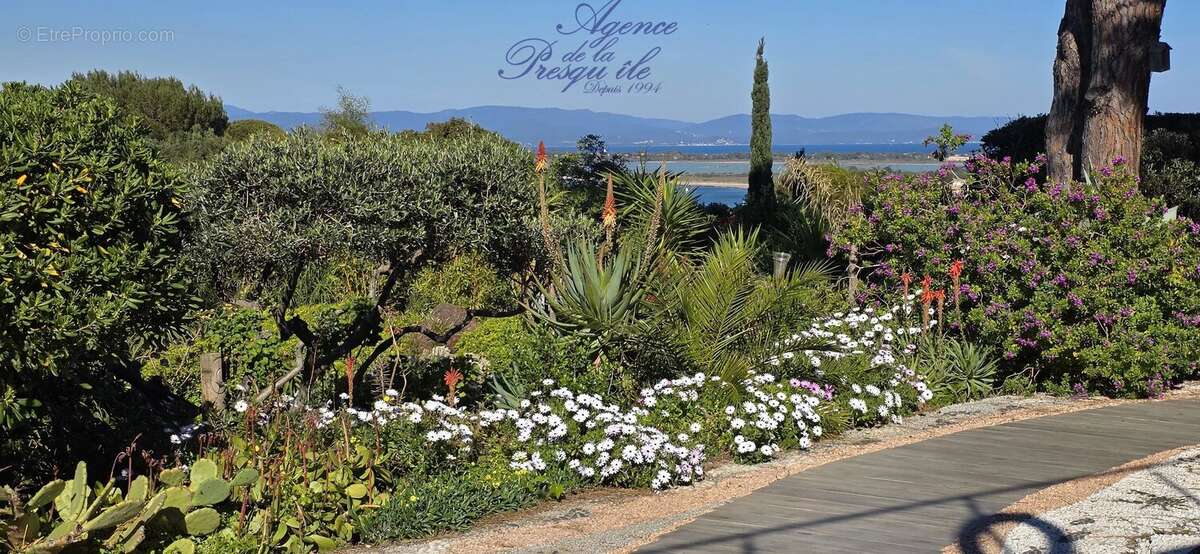 Maison à HYERES