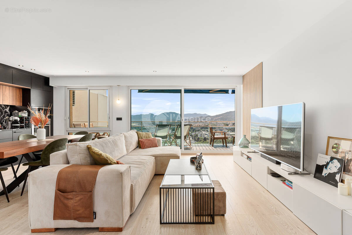 Appartement à LE CANNET
