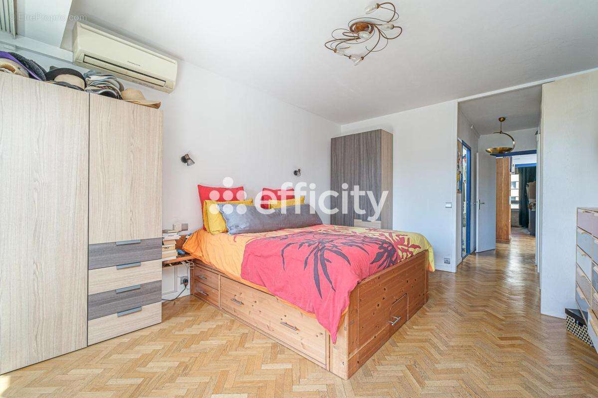 Appartement à MARSEILLE-8E