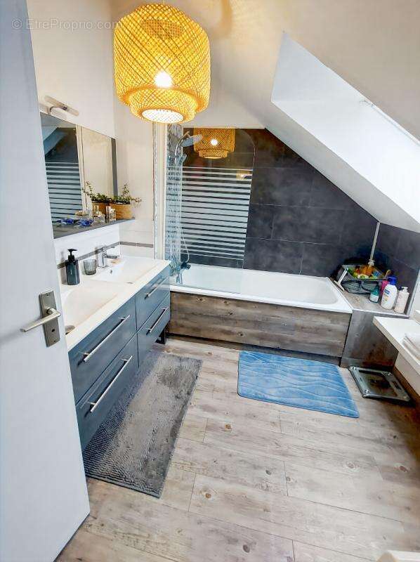 Maison à SAINTE-GEMMES-SUR-LOIRE