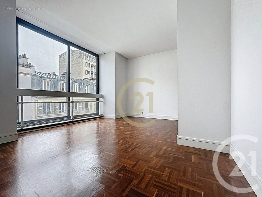 Appartement à PARIS-20E