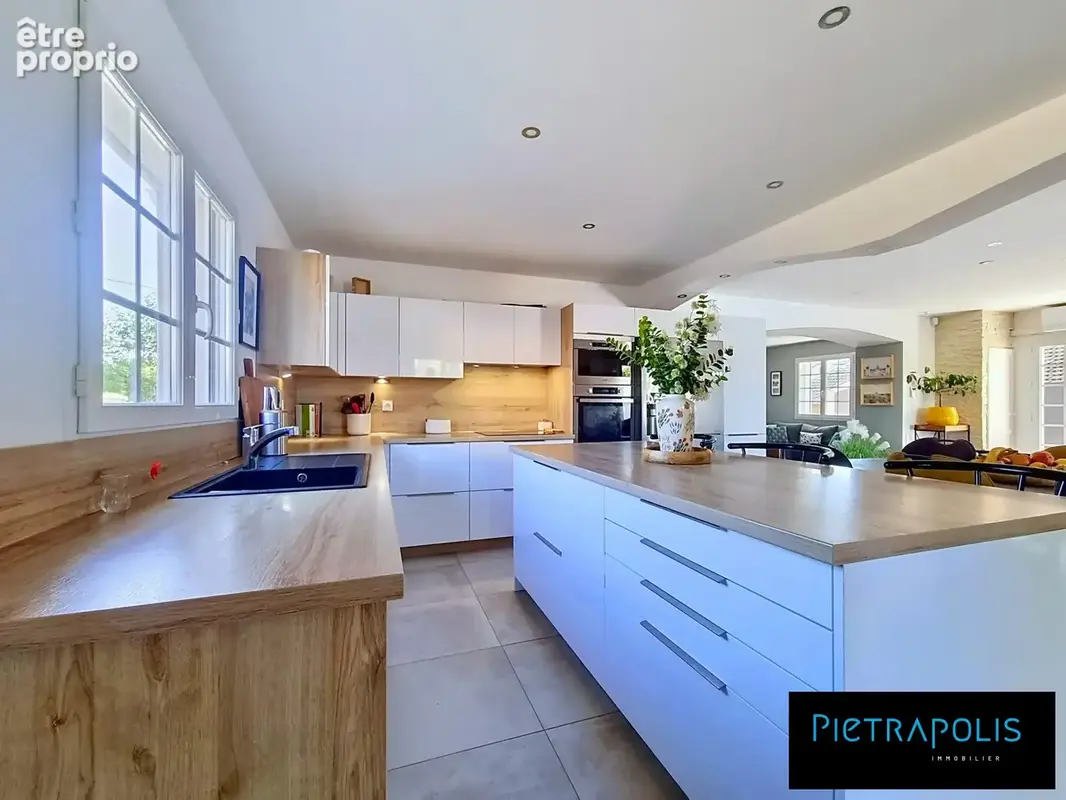 Maison 146 m² à Decines-Charpieu  - photo 6