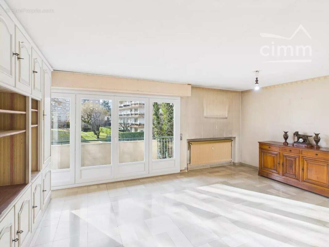 Appartement à MEYLAN