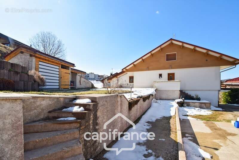 Maison à LES ROUSSES