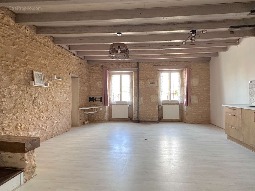 Maison à POITIERS