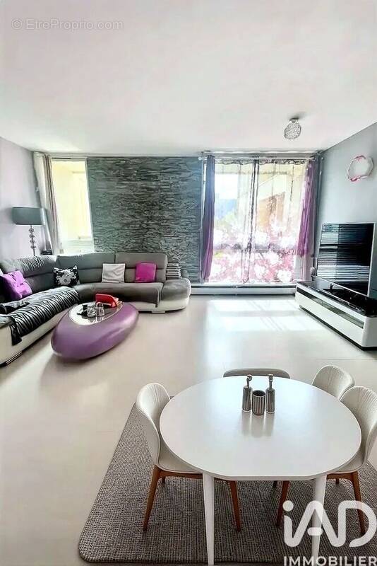 Photo 1 - Appartement à ELANCOURT