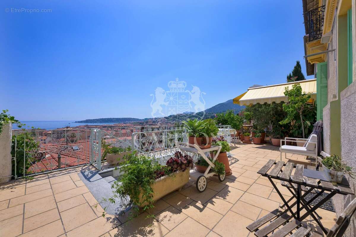 Villa  avec vue mer et accès facile au centre-ville - Opportunité d'investissement - photo 7