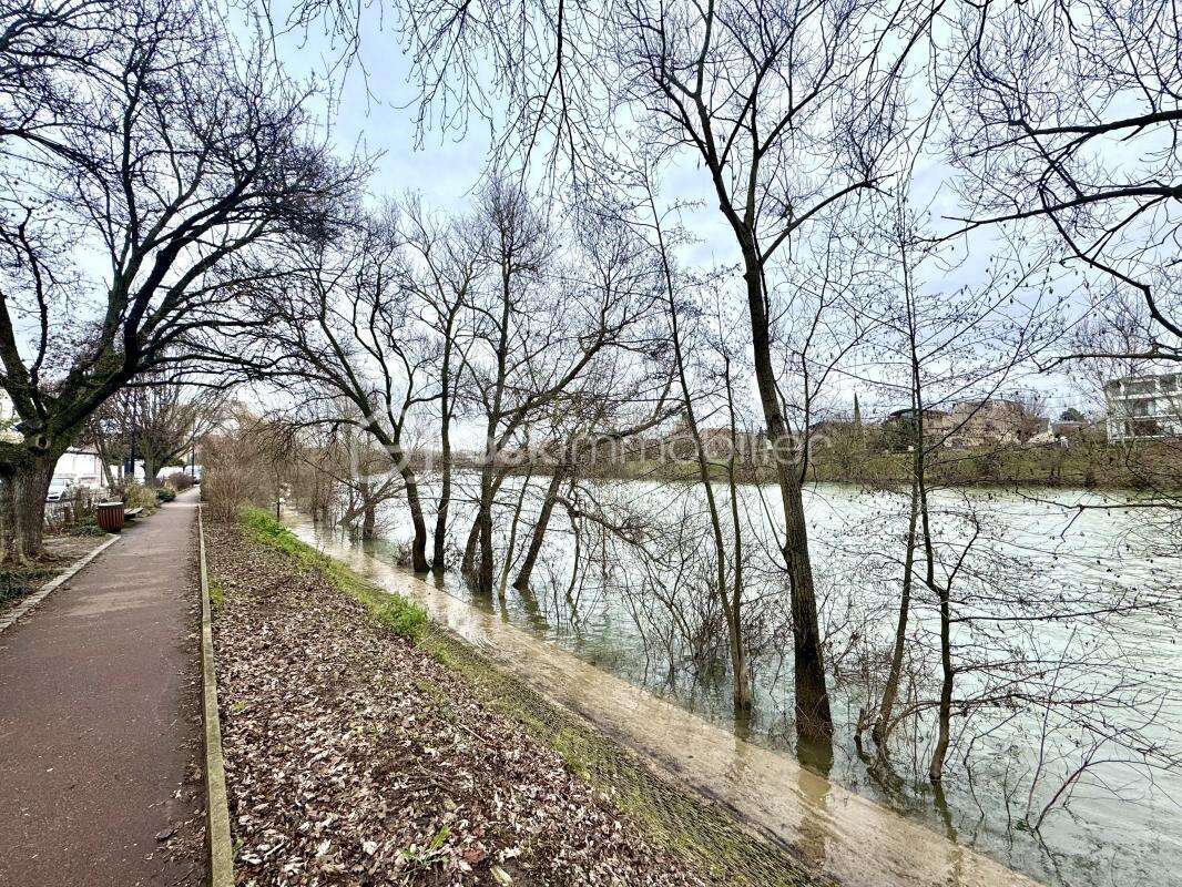 Appartement à LE PERREUX-SUR-MARNE