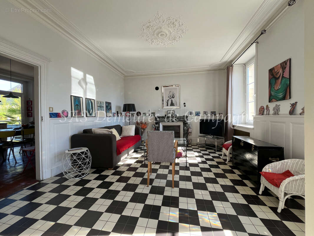 Maison à SAINT-SATUR