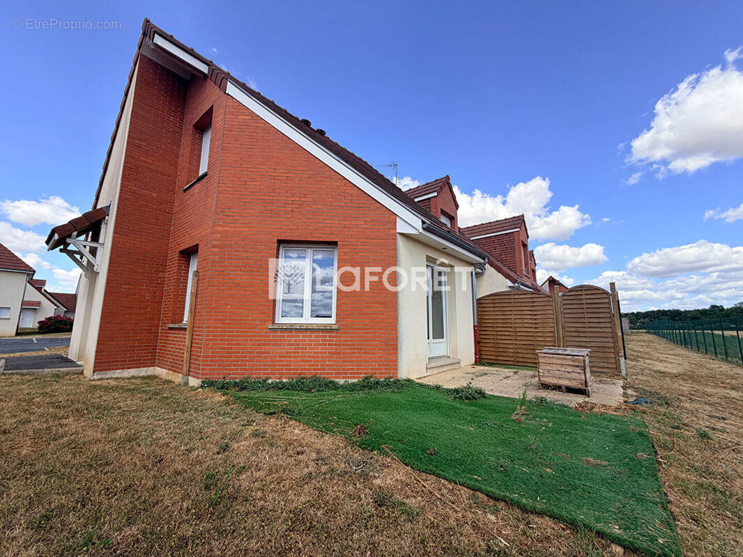 Maison à FRIGNICOURT
