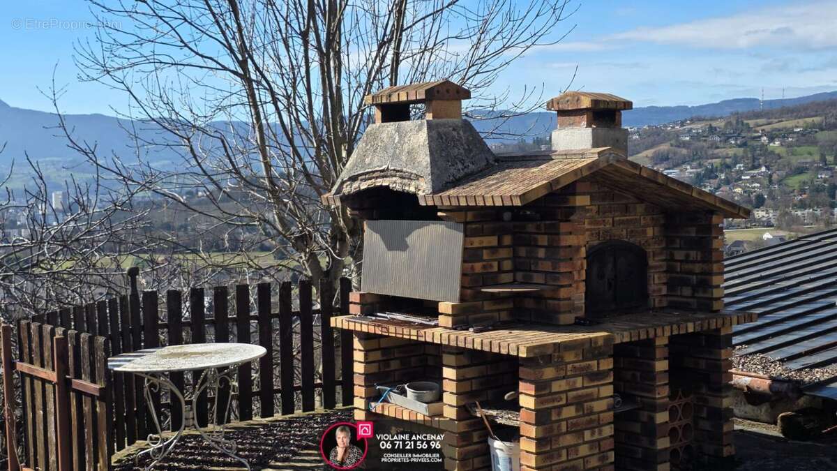 Saint Alban Leysse, Maison à rénover avec dépendances - photo 5