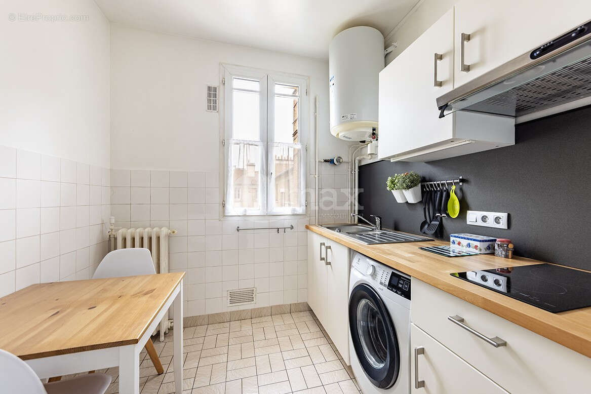 Appartement à COURBEVOIE