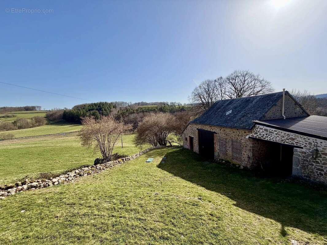 Maison à MONTSAUCHE-LES-SETTONS
