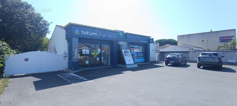 A vendre, immeuble commercial 160m2 libre, La Cotinière, Dpt Charente Maritime (17) - photo 3