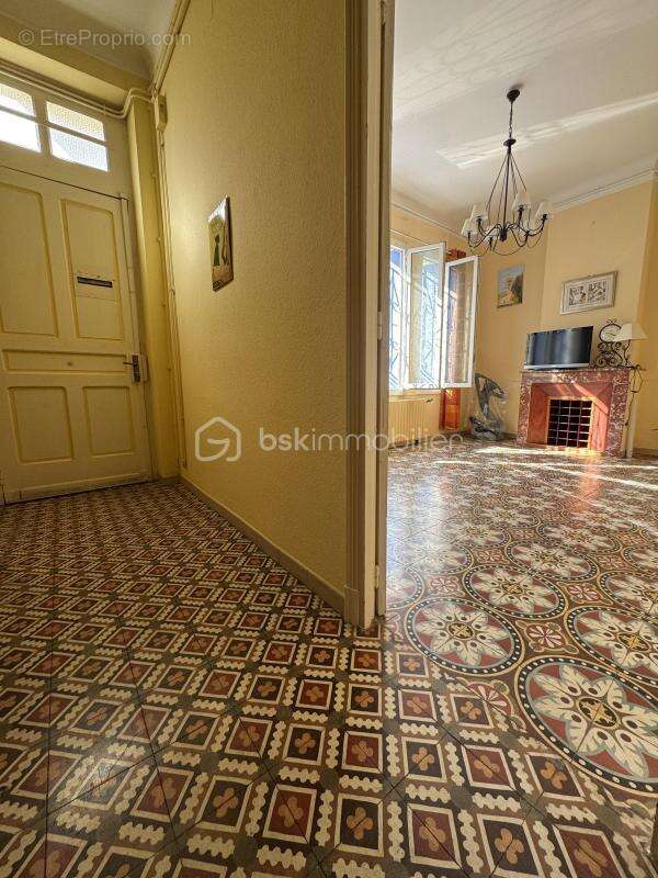 34500 beziers - maison de ville -  patio aménagé - 2 chambres - 1 bureau - toiture neuve - secteur les conviviales - photo 4