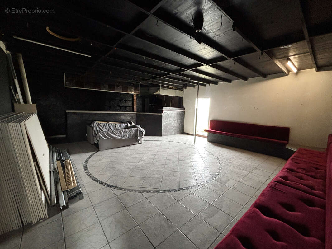 Maison à MIRANDOL-BOURGNOUNAC