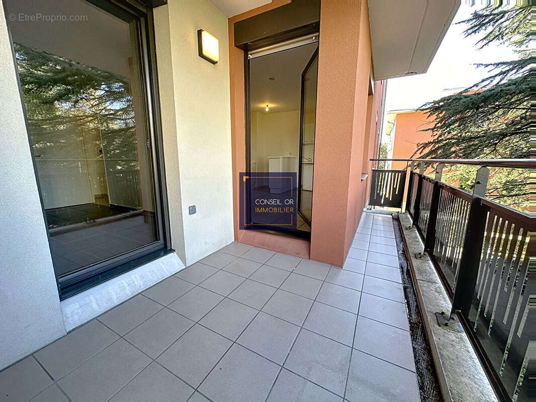 Appartement Saint Genis Laval 2 pièces 45 m2 + garage - photo 6