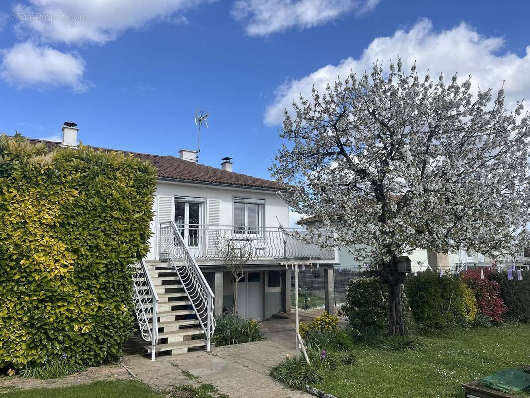 Maison à JAUNAY-CLAN
