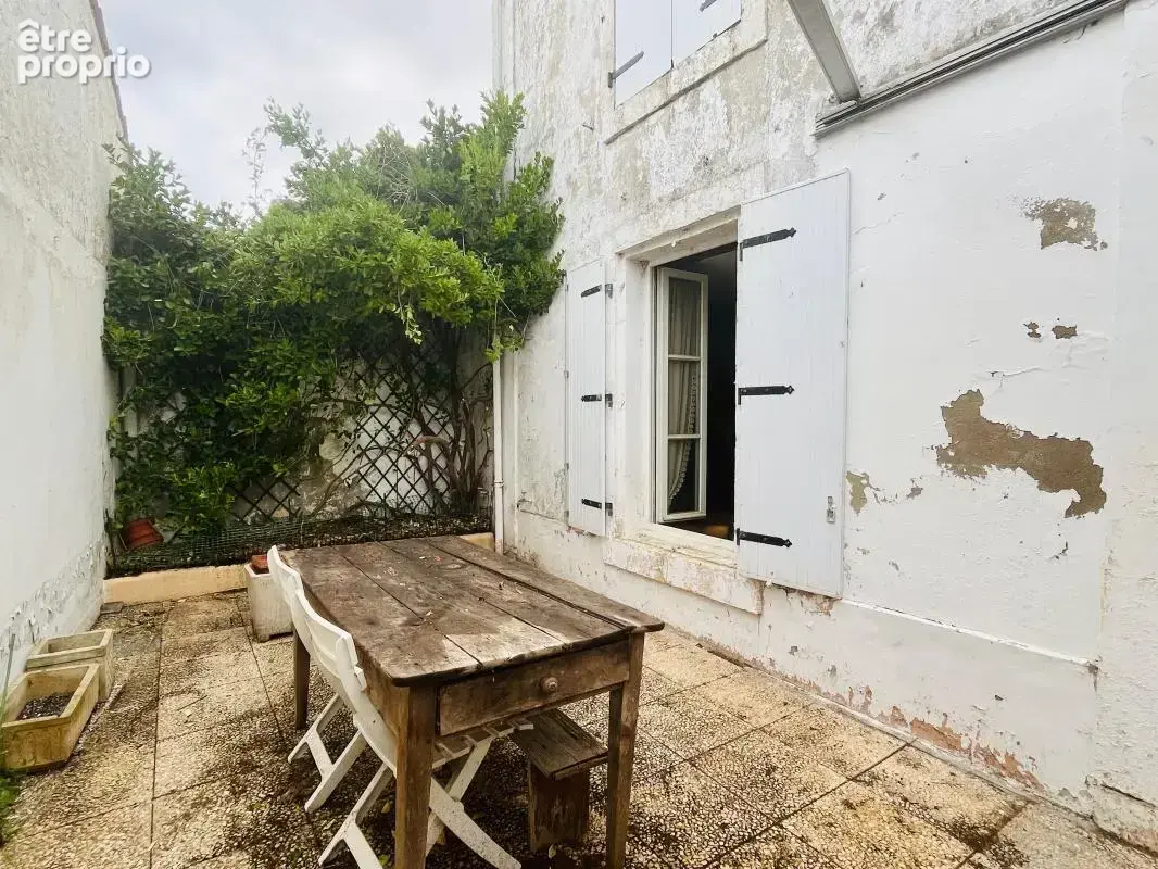 Angoulins – maison de bourg de 107 m² – terrasse – beau potentiel - photo 8