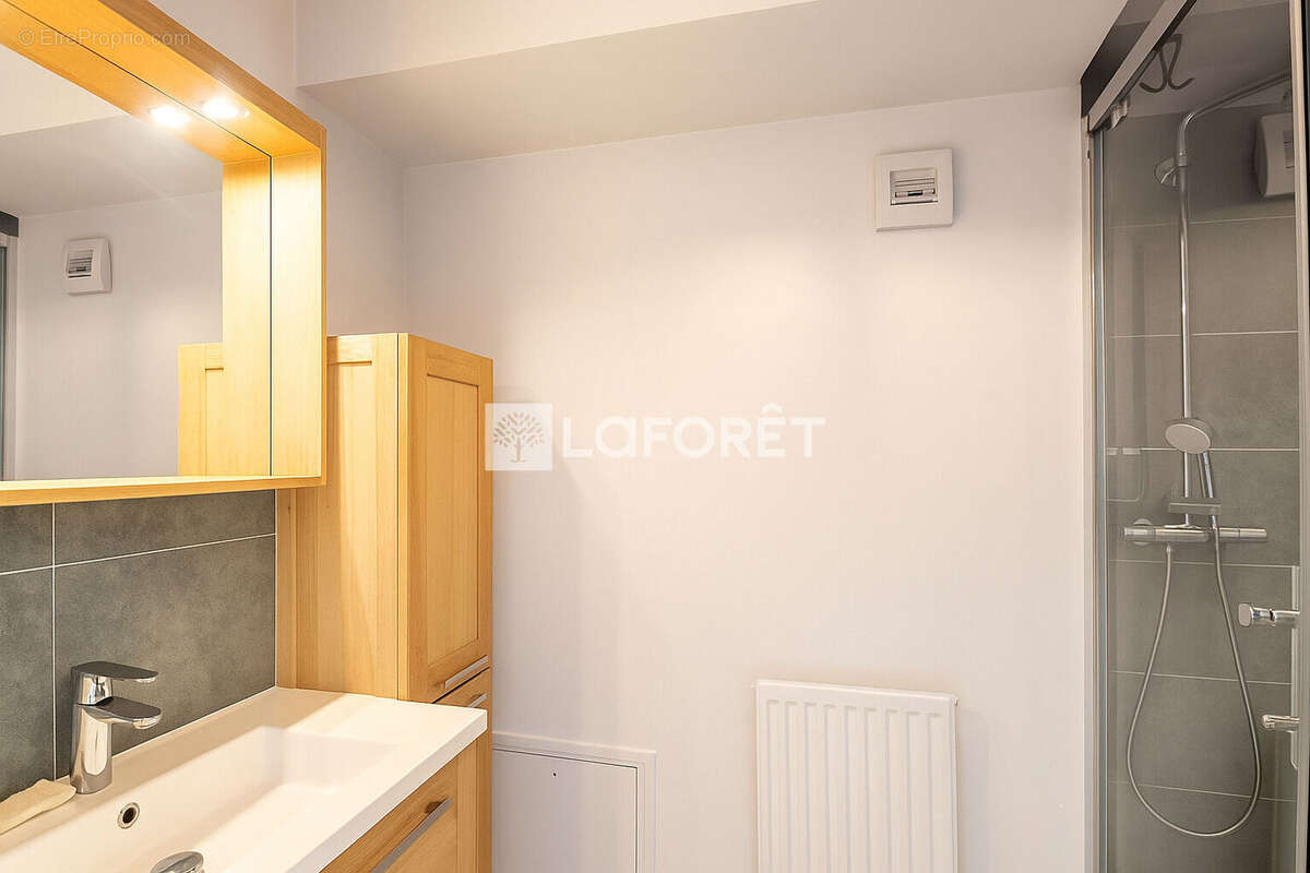 Appartement à SURESNES