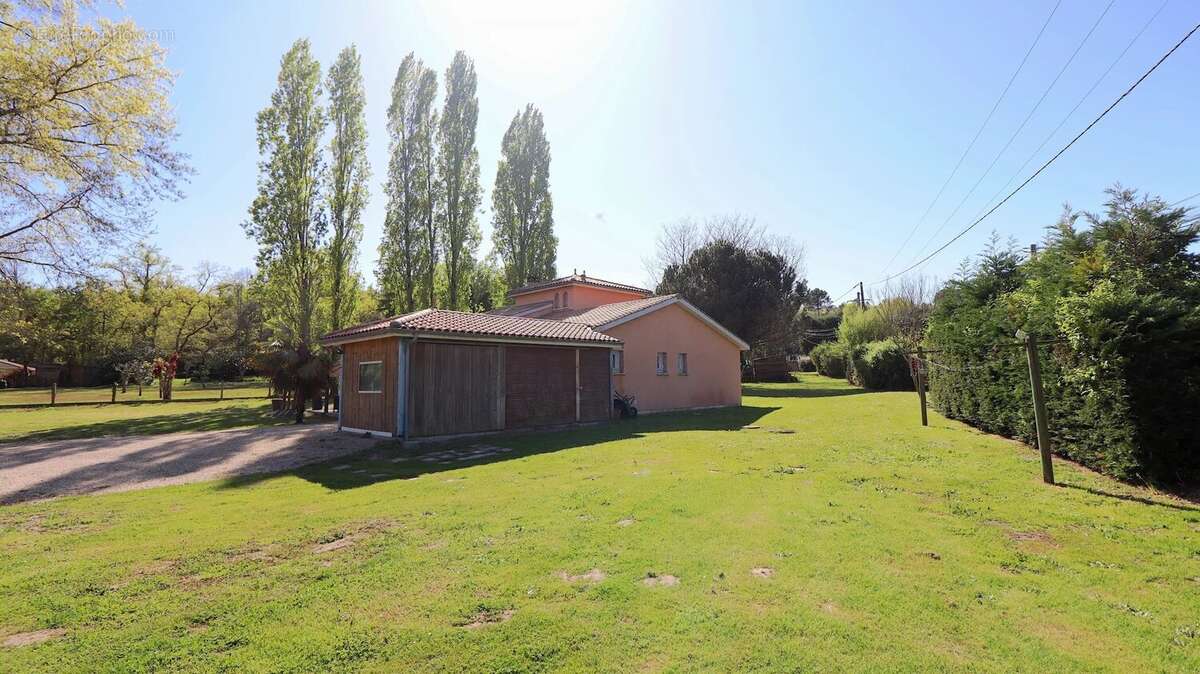 Maison à SAINT-AIGULIN