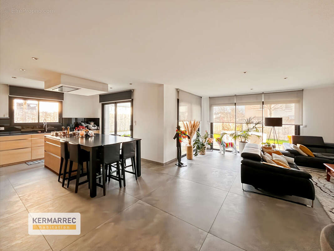 Maison à VERN-SUR-SEICHE