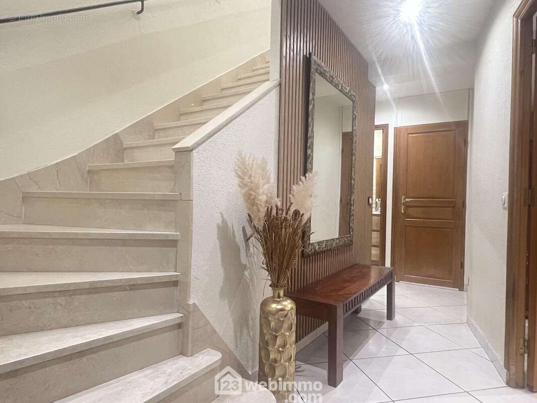 Maison de ville, en parfait état, - Maison à VITRY-SUR-SEINE