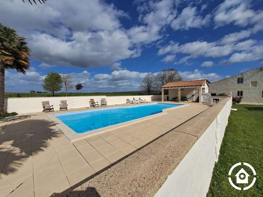 Maison à LE GICQ